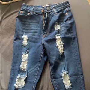 FASHION NOVA DISTRESSED DENIM SKINNY